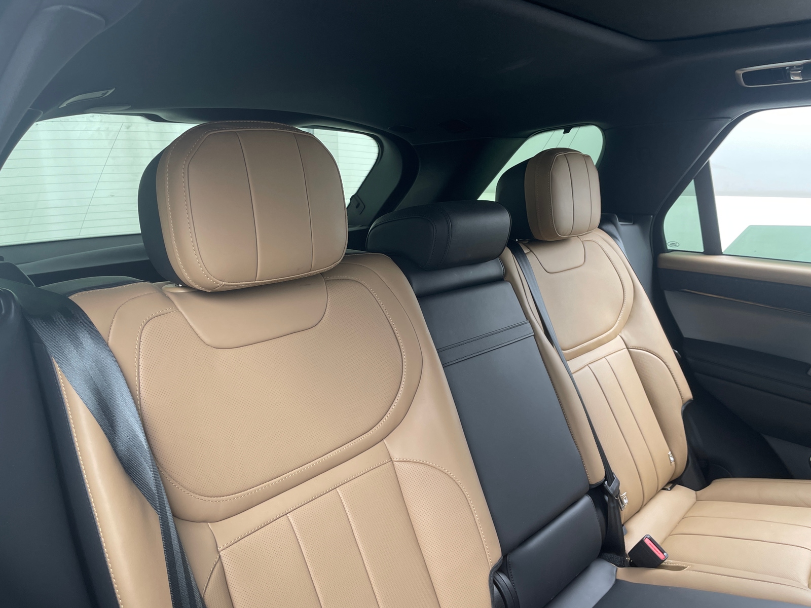 Thumbnail: 2025 Land Rover Range Rover Sport - 5