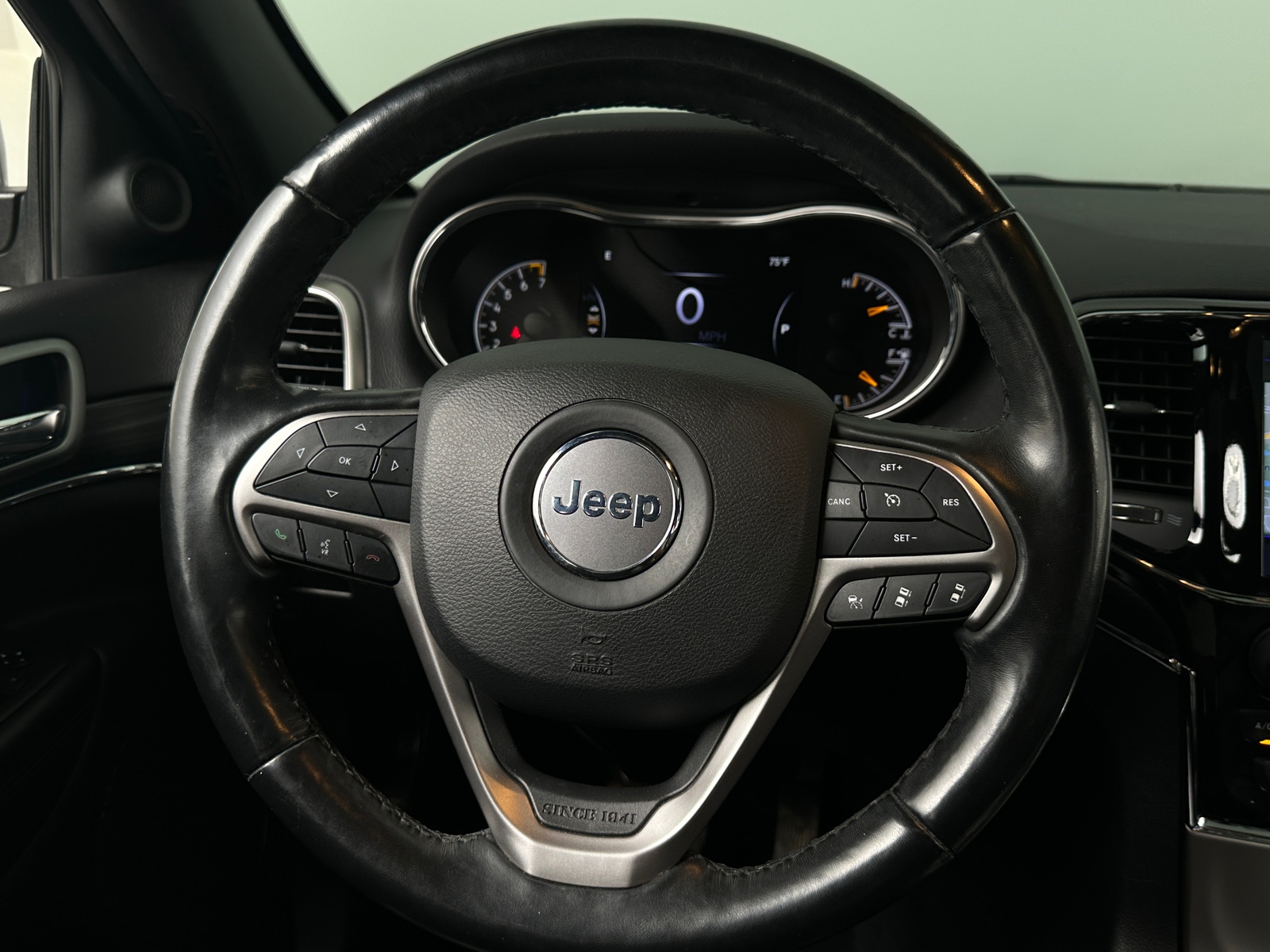 Thumbnail: 2019 Jeep Grand Cherokee - 4