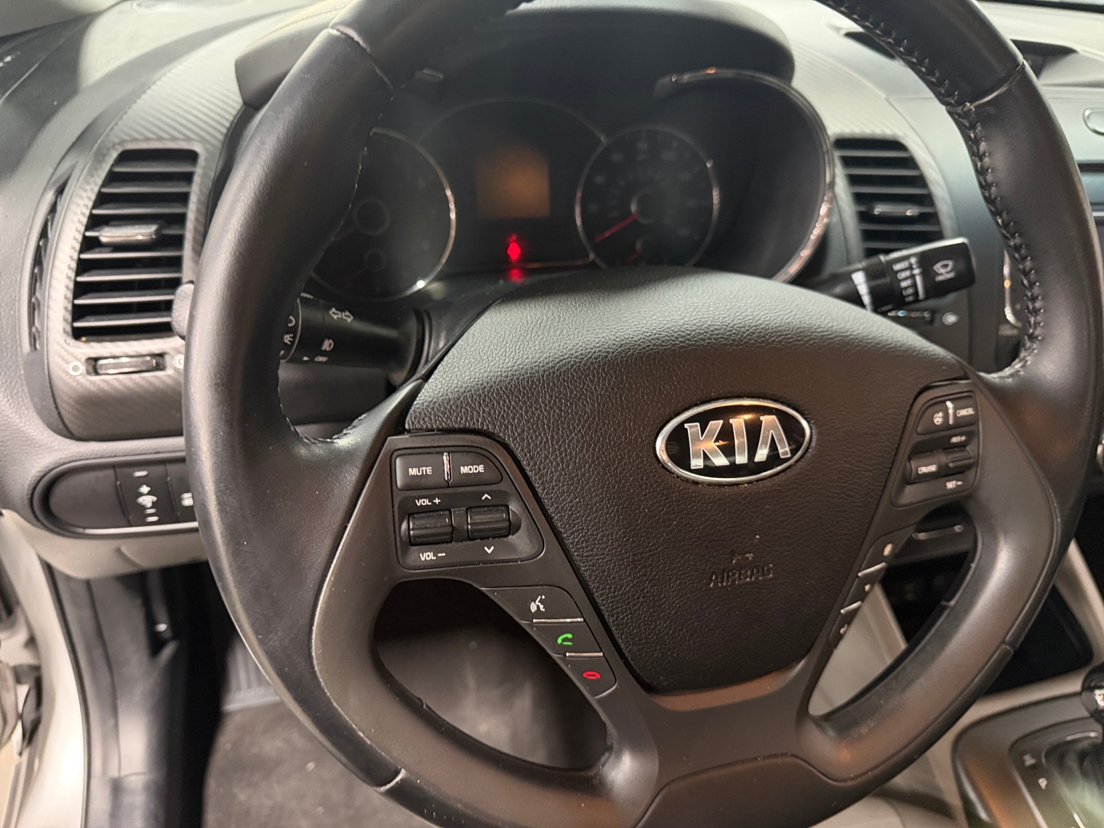 Thumbnail: 2016 Kia Forte - 5