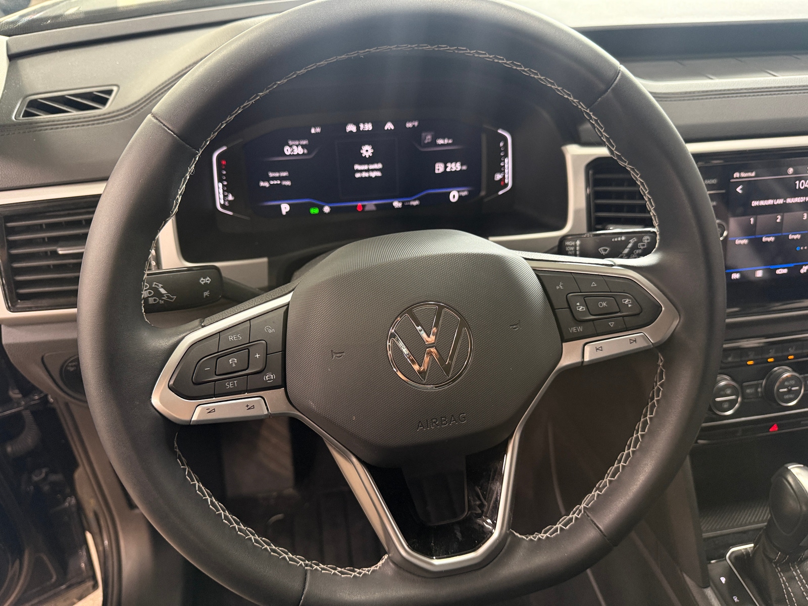 Thumbnail: 2023 Volkswagen Atlas - 4