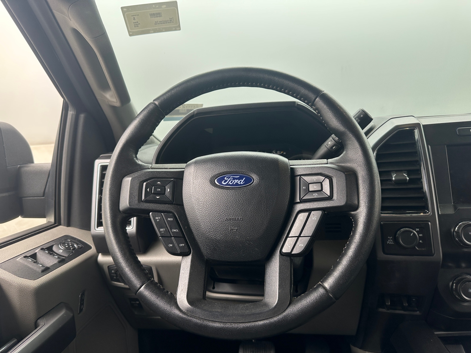 Thumbnail: 2019 Ford Econoline - 5