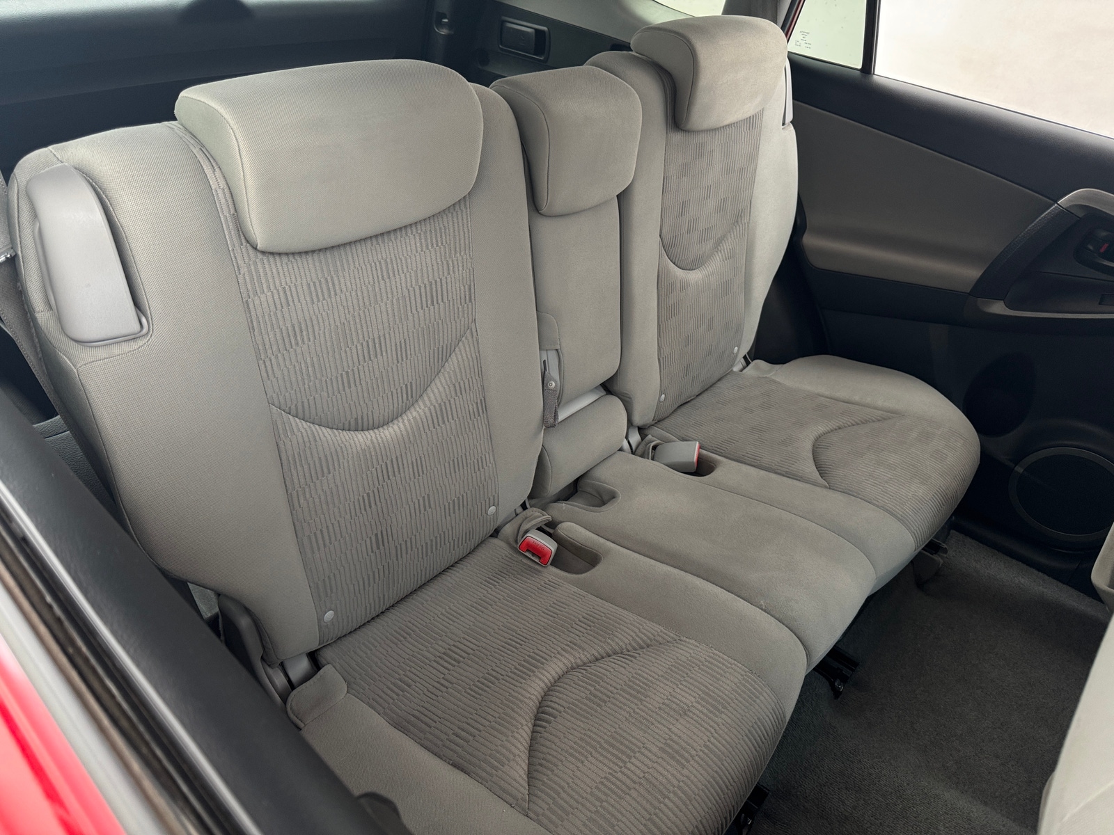 Thumbnail: 2011 Toyota RAV4 - 6