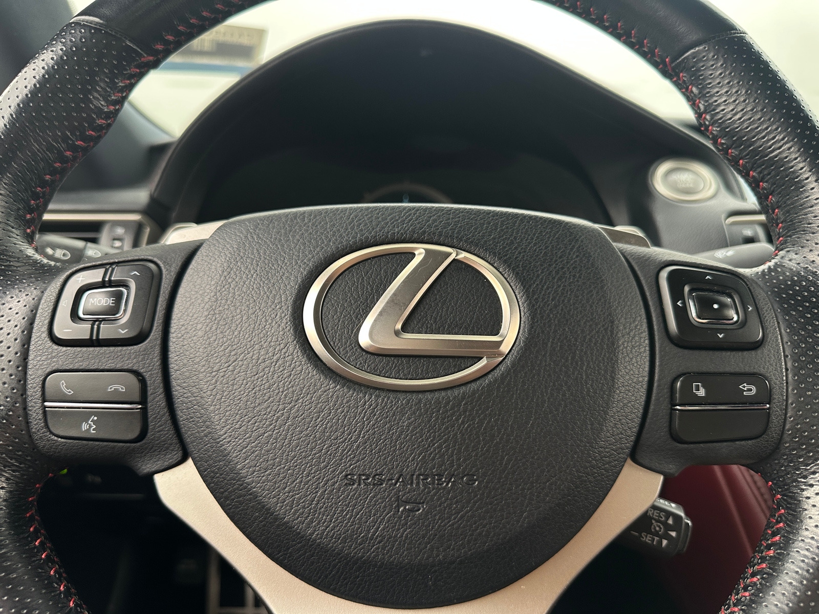 Thumbnail: 2017 Lexus RC - 3