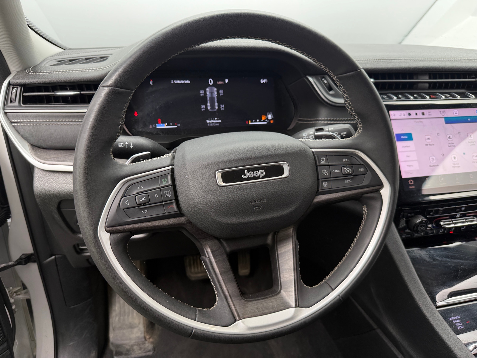 Thumbnail: 2023 Jeep Grand Cherokee - 5
