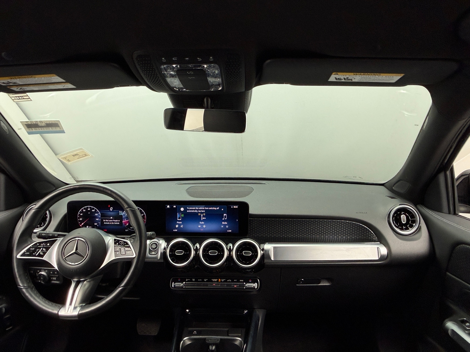 Thumbnail: 2025 Mercedes-Benz GLB - 2
