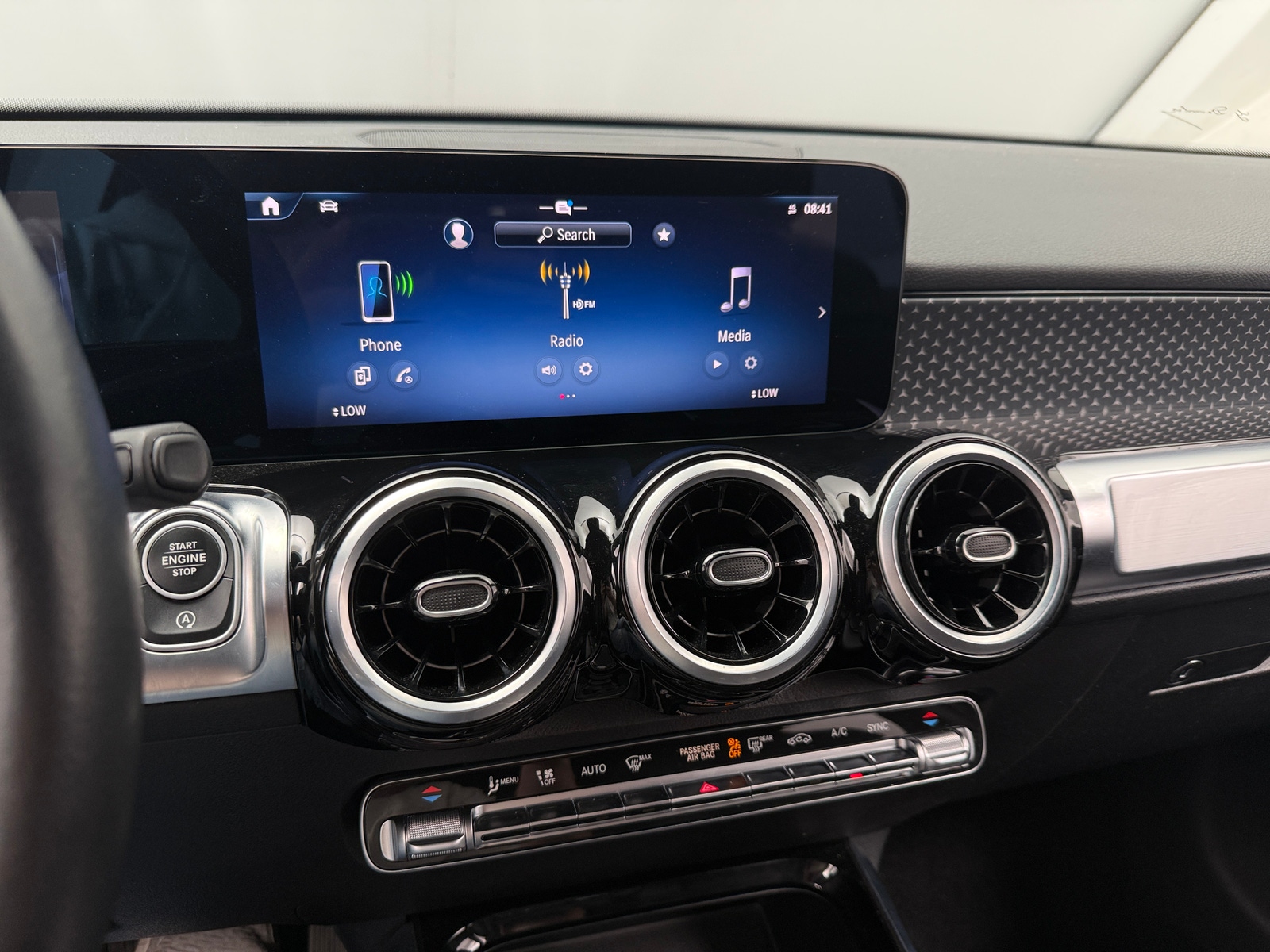 Thumbnail: 2025 Mercedes-Benz GLB - 3