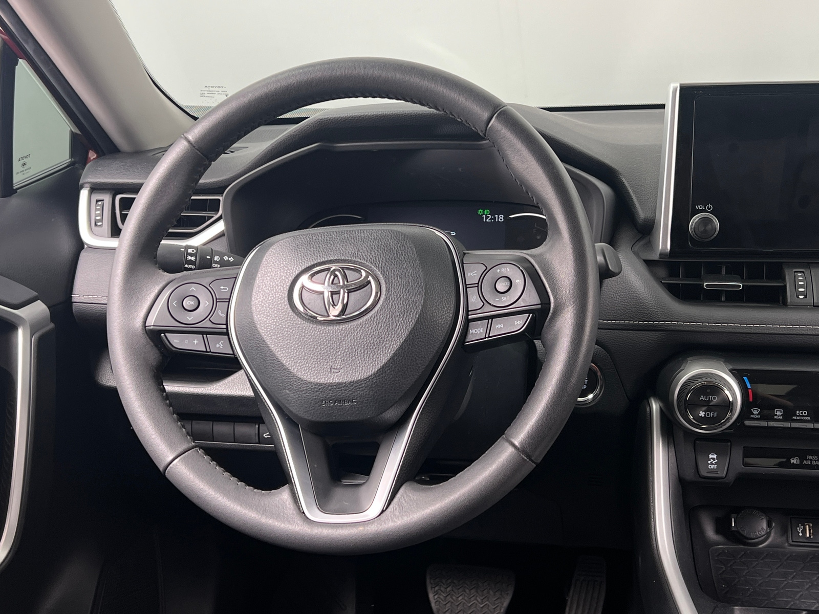 Thumbnail: 2023 Toyota RAV4 - 4