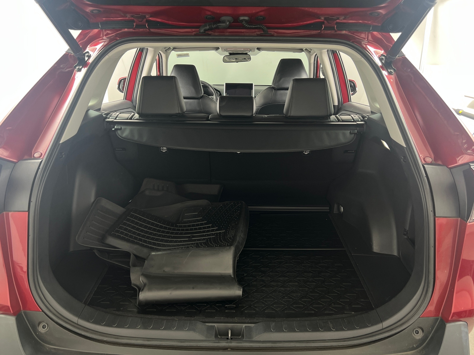 Thumbnail: 2023 Toyota RAV4 - 6