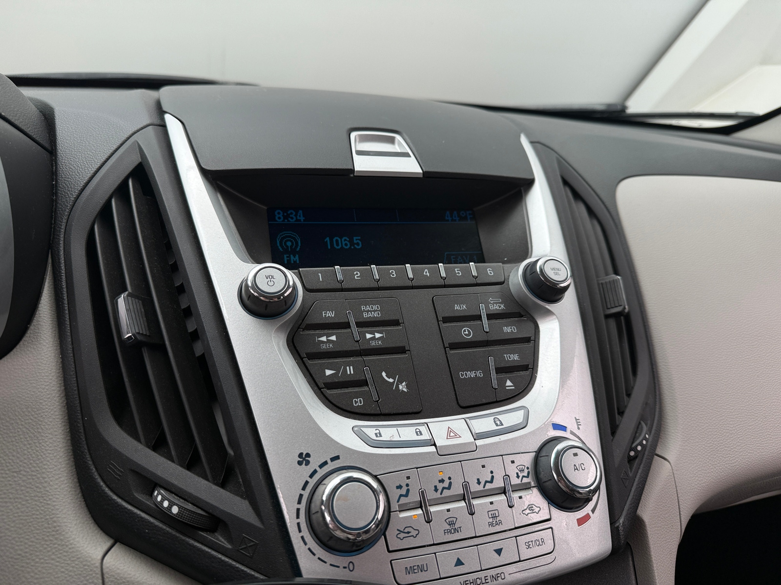 Thumbnail: 2014 Chevrolet Equinox - 4