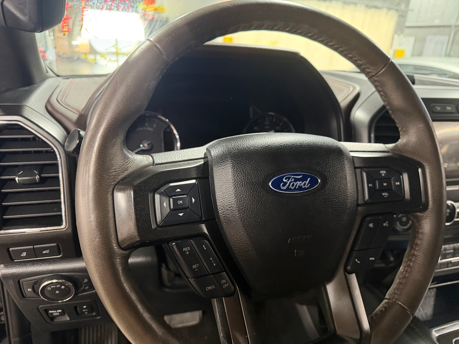 Thumbnail: 2020 Ford Expedition - 4