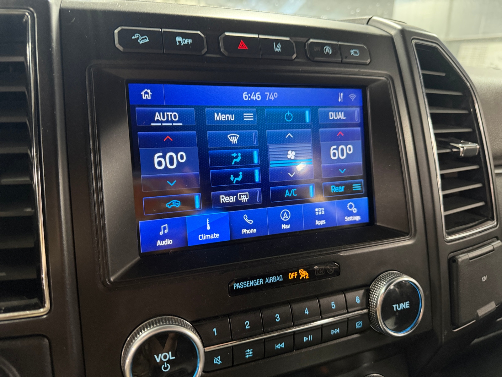 Thumbnail: 2020 Ford Expedition - 3