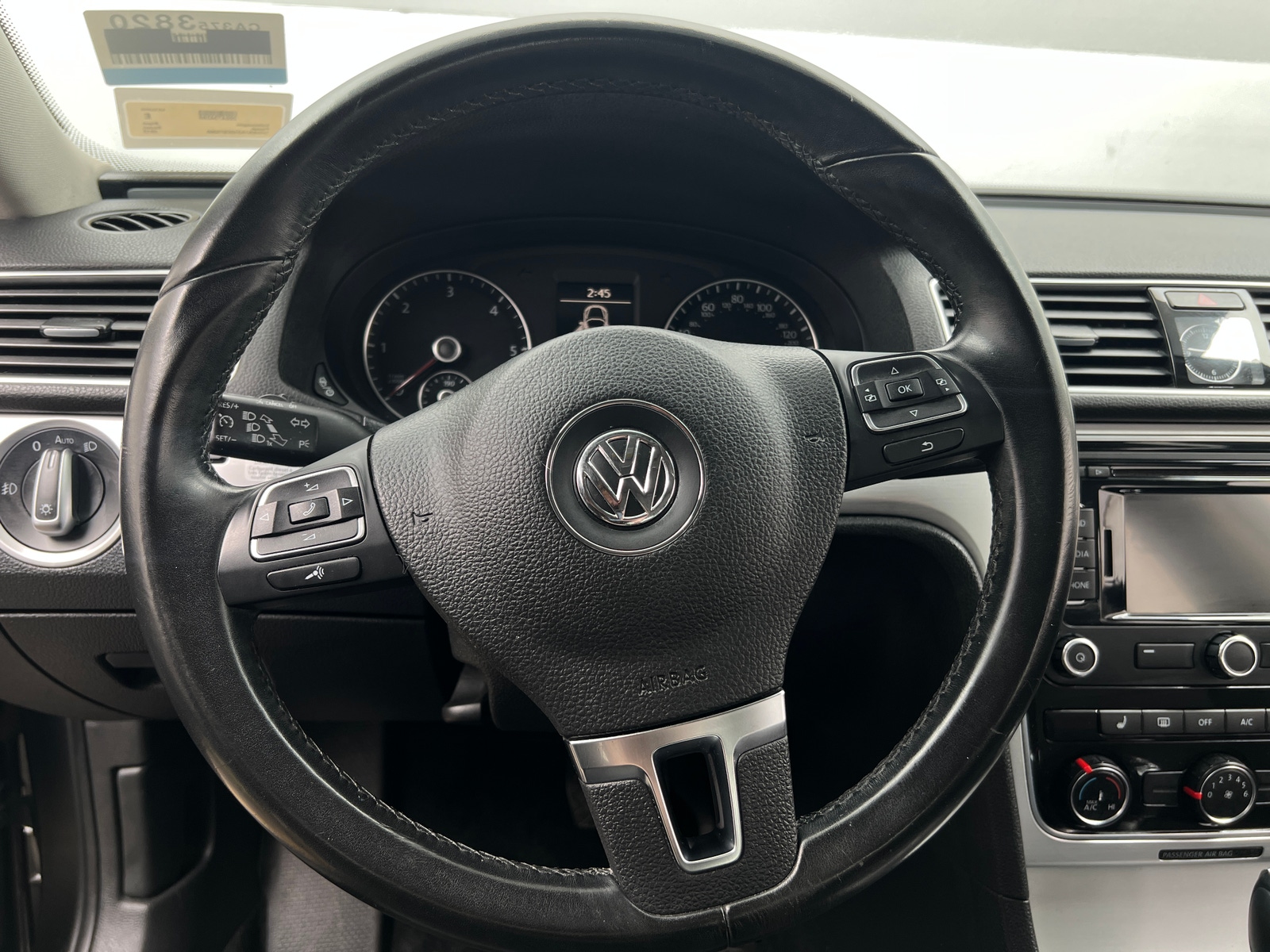 Thumbnail: 2013 Volkswagen Passat - 4
