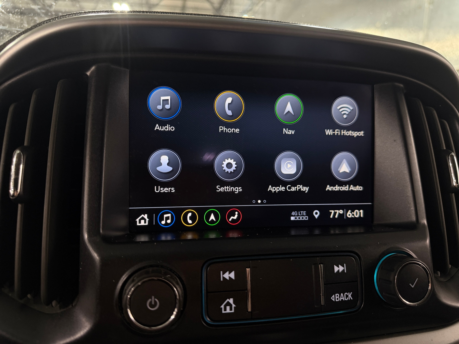 Thumbnail: 2022 Chevrolet Colorado - 4