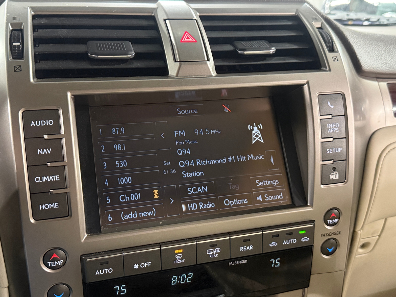 Thumbnail: 2019 Lexus GX - 3