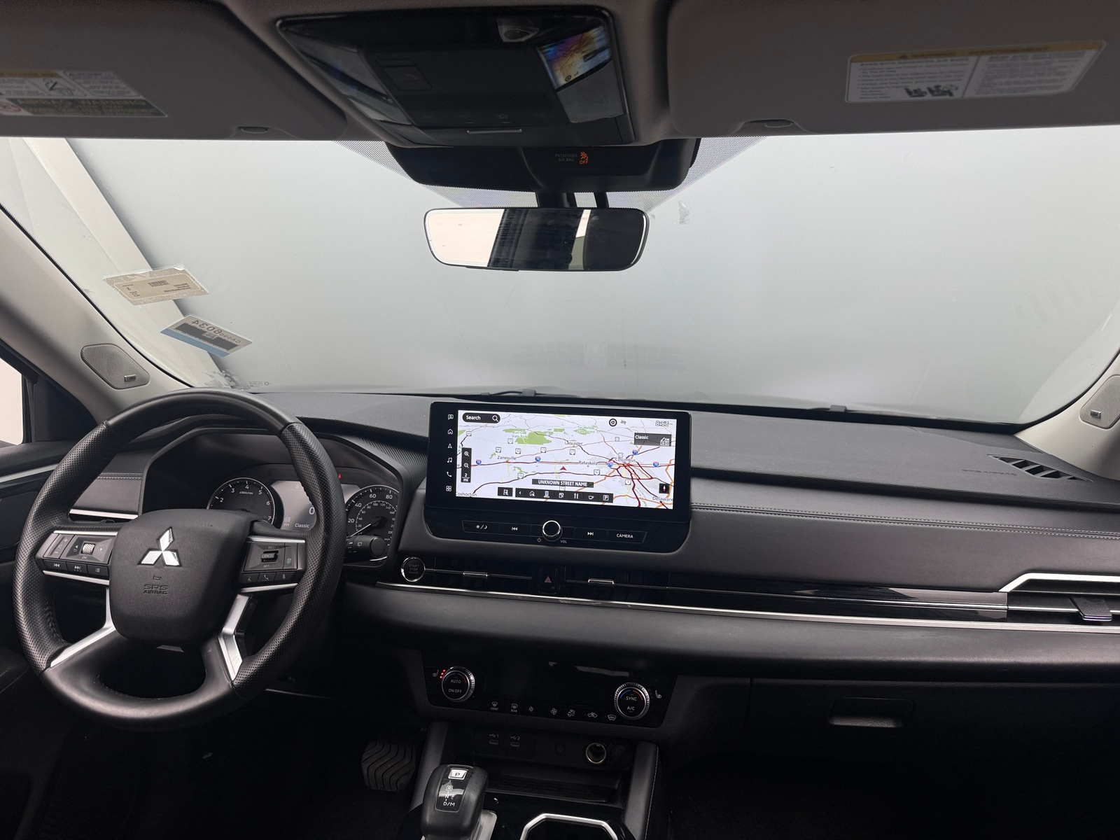 Thumbnail: 2025 Mitsubishi Outlander - 2