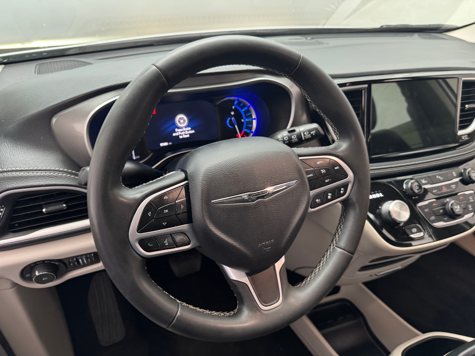 Thumbnail: 2024 Chrysler Pacifica - 4