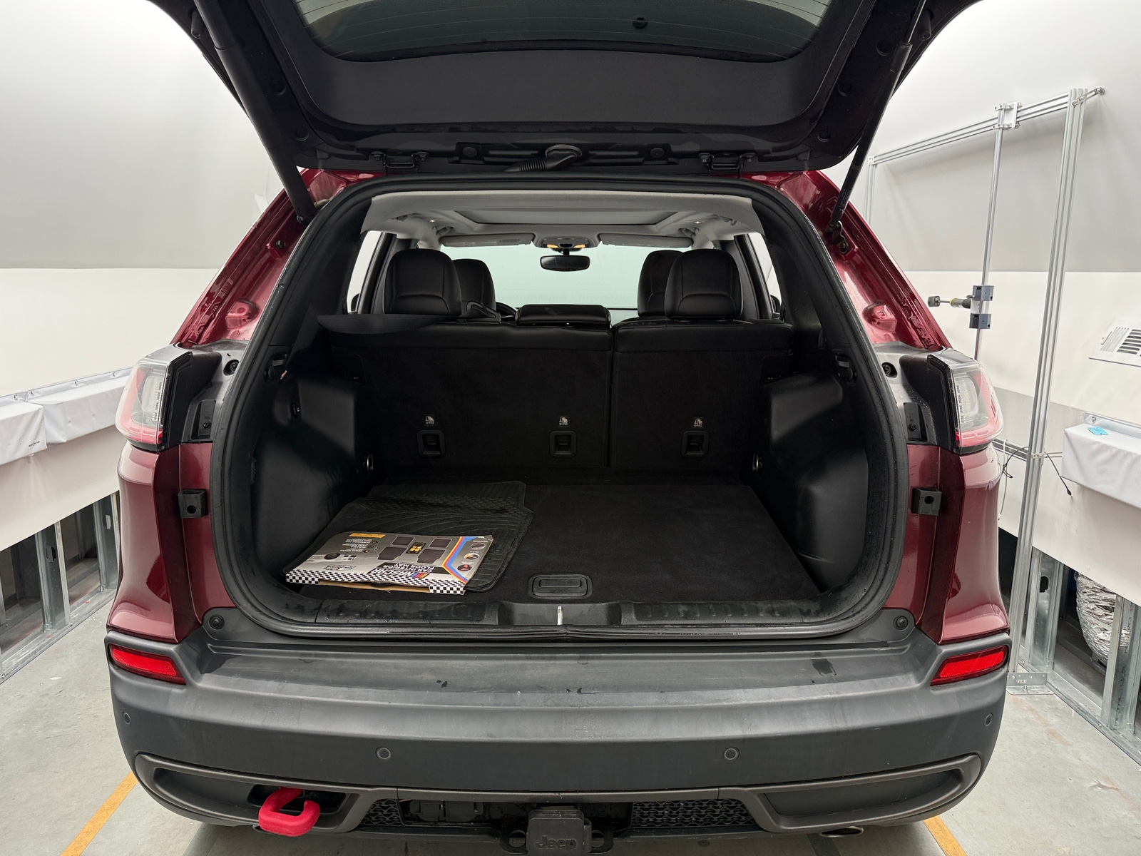 Thumbnail: 2019 Jeep Cherokee - 6