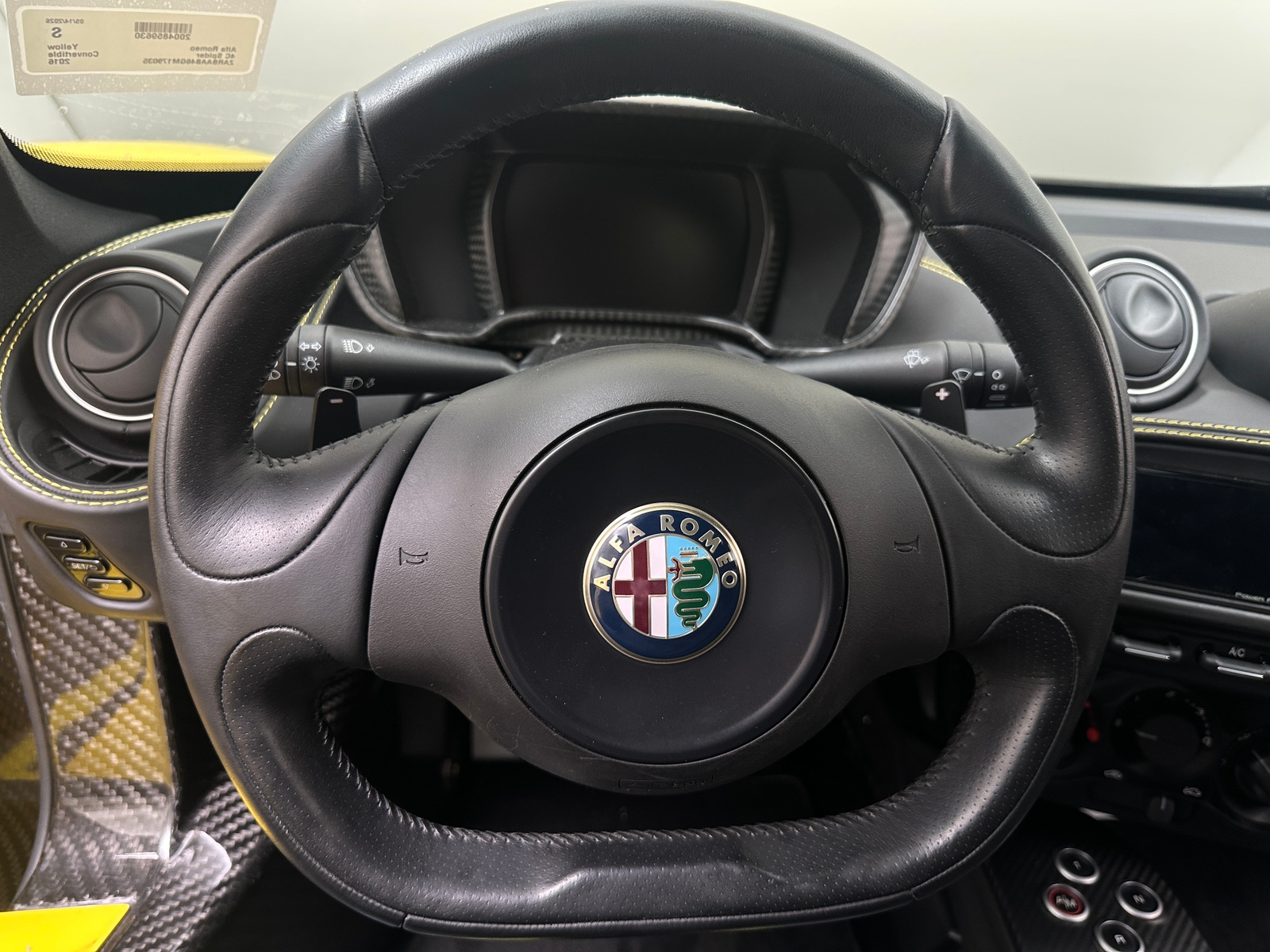 Thumbnail: 2016 Alfa Romeo 4C - 4