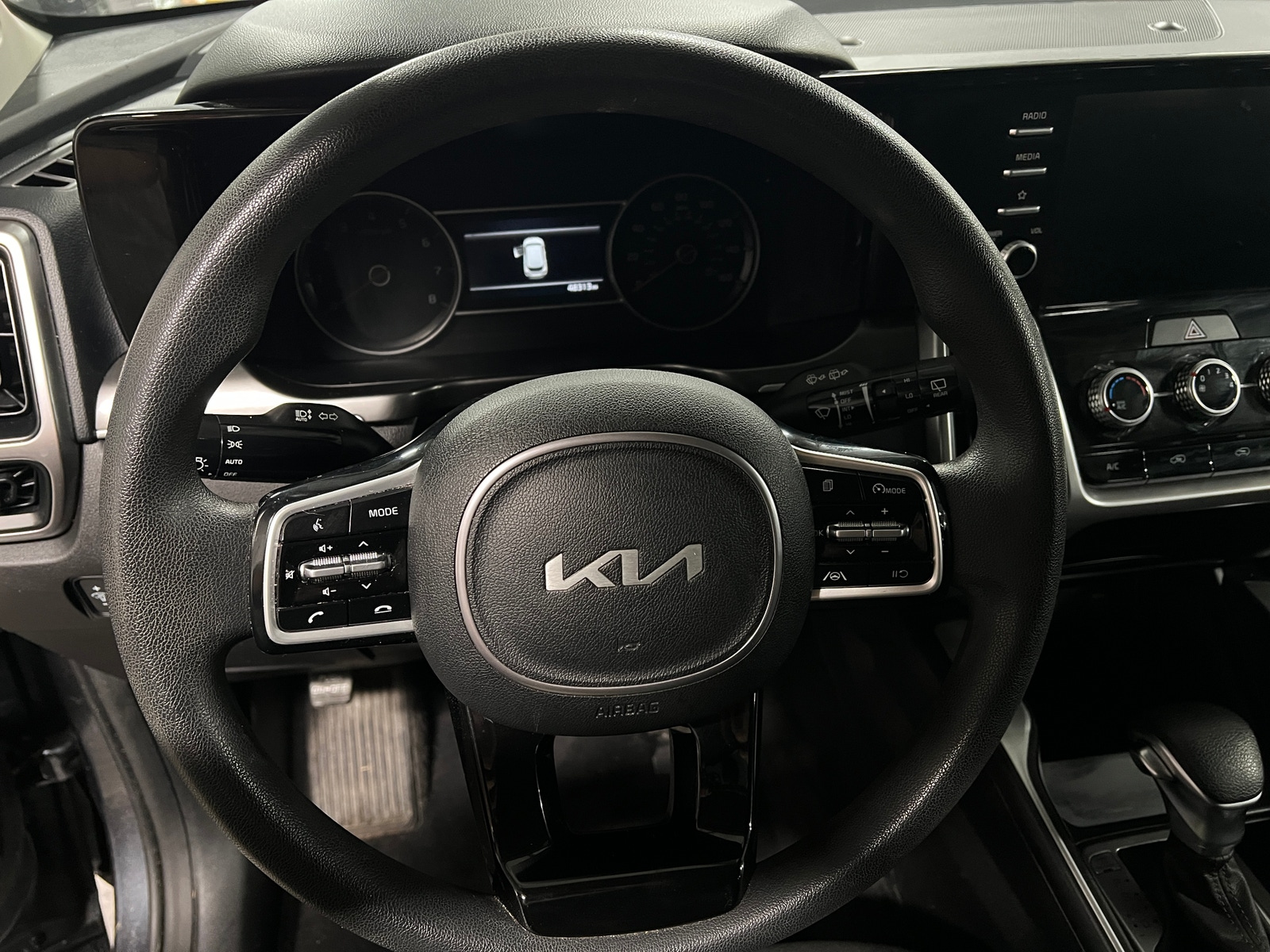 Thumbnail: 2022 Kia Sorento - 5