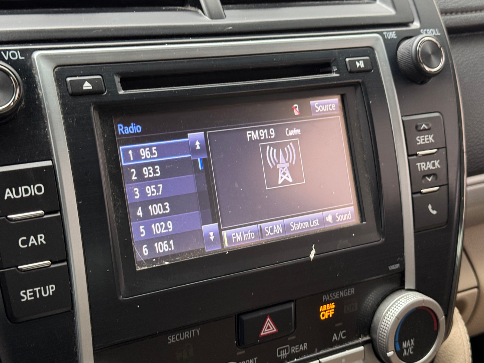 Thumbnail: 2014 Toyota Camry - 4