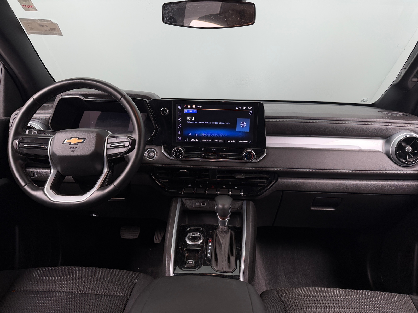 Thumbnail: 2023 Chevrolet Colorado - 3