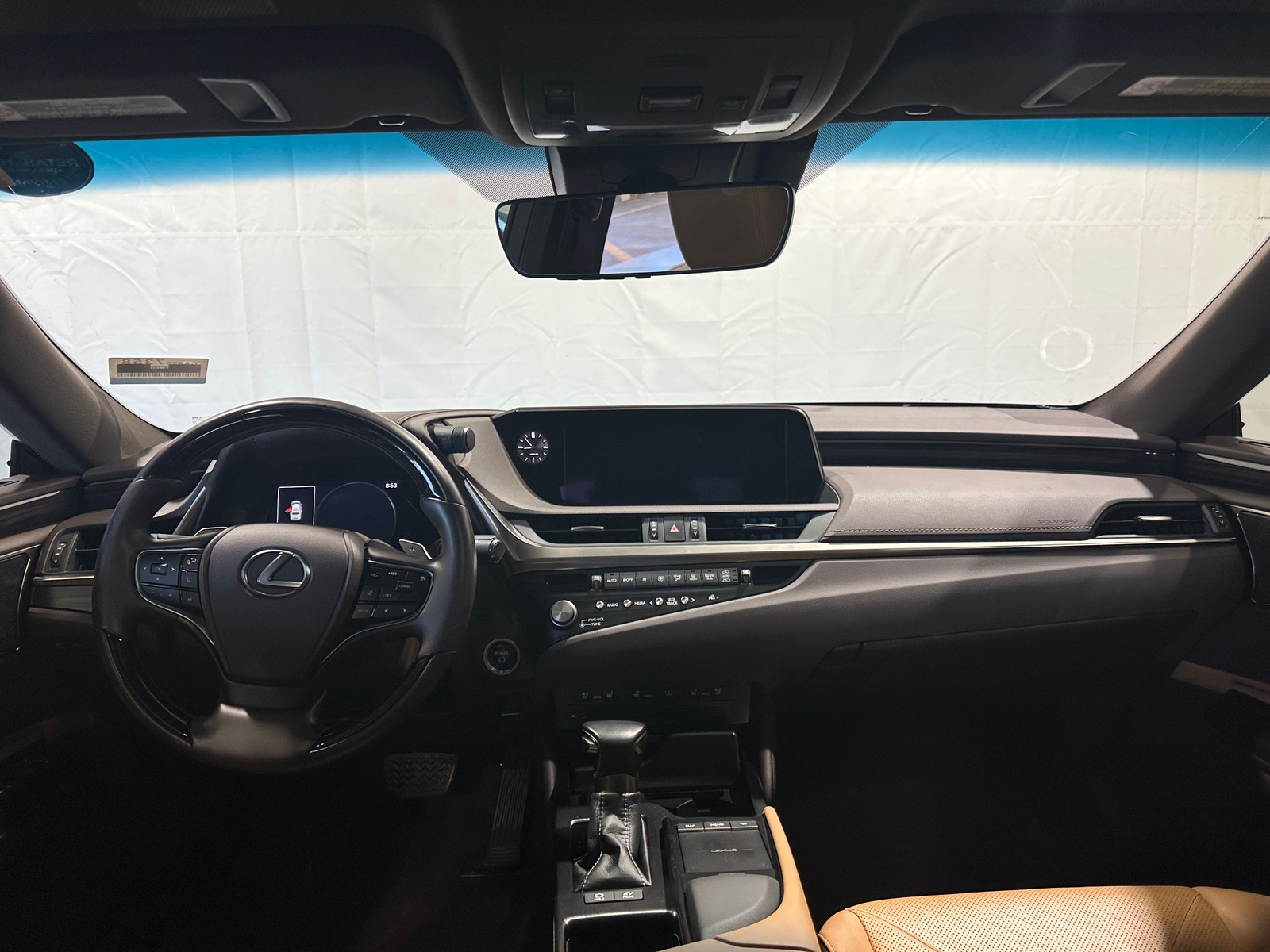 Thumbnail: 2021 Lexus ES - 2