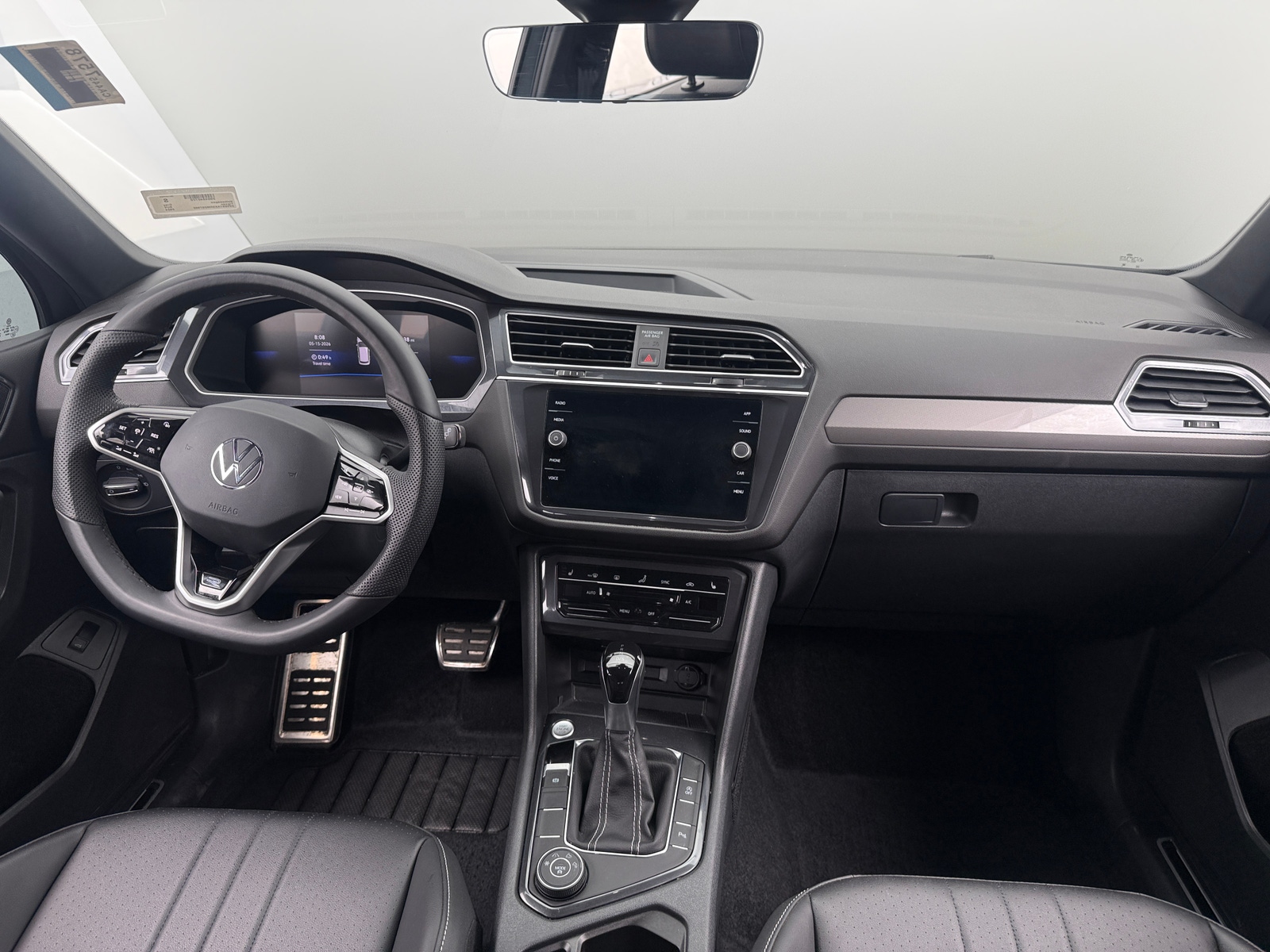 Thumbnail: 2024 Volkswagen Tiguan - 2