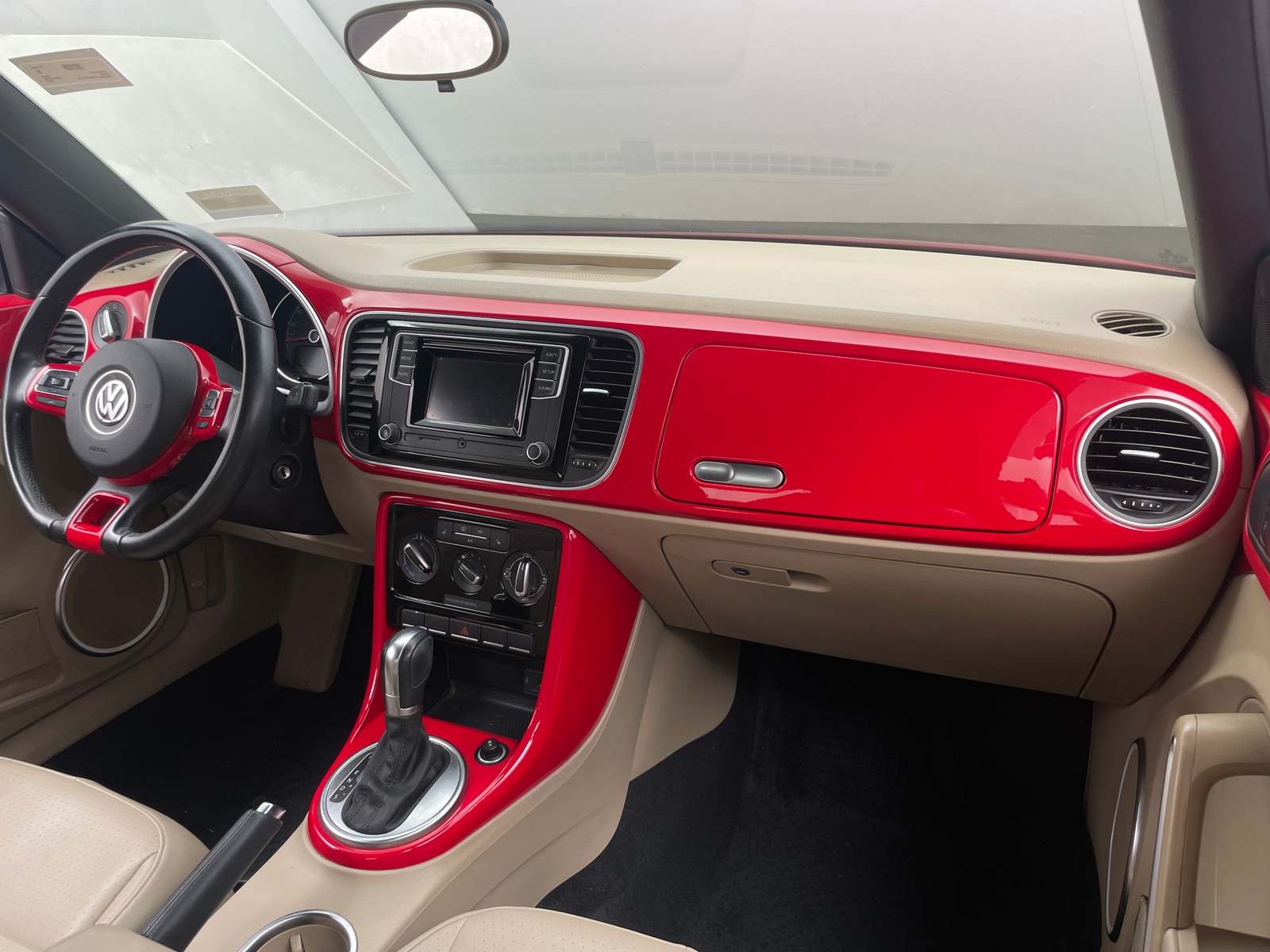 Thumbnail: 2019 Volkswagen Beetle - 2