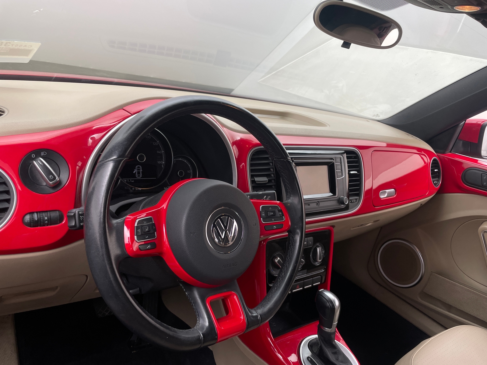 Thumbnail: 2019 Volkswagen Beetle - 4