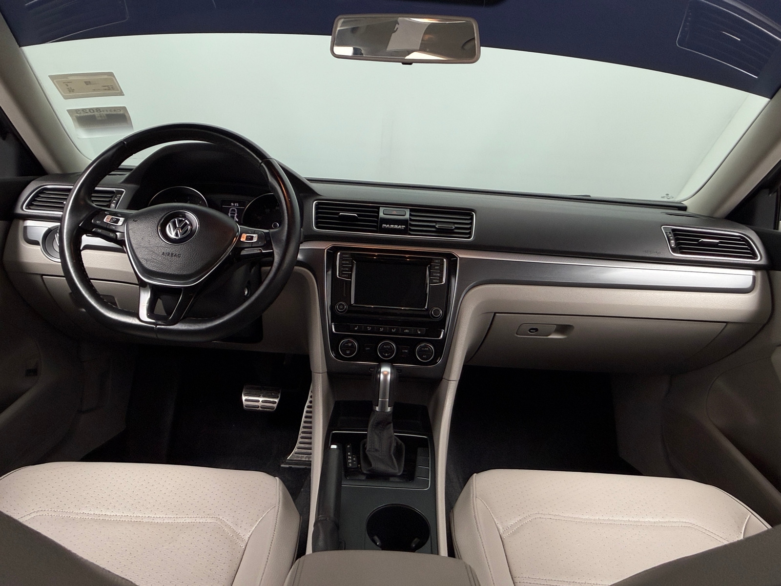 Thumbnail: 2018 Volkswagen Passat - 3