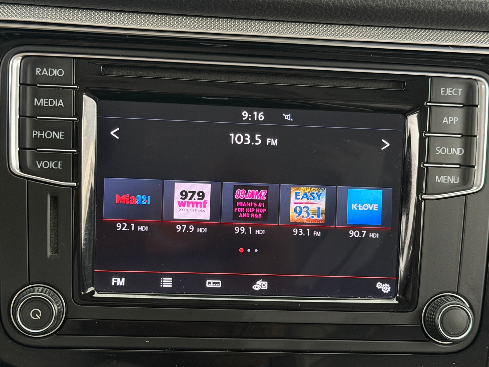 Thumbnail: 2018 Volkswagen Passat - 4