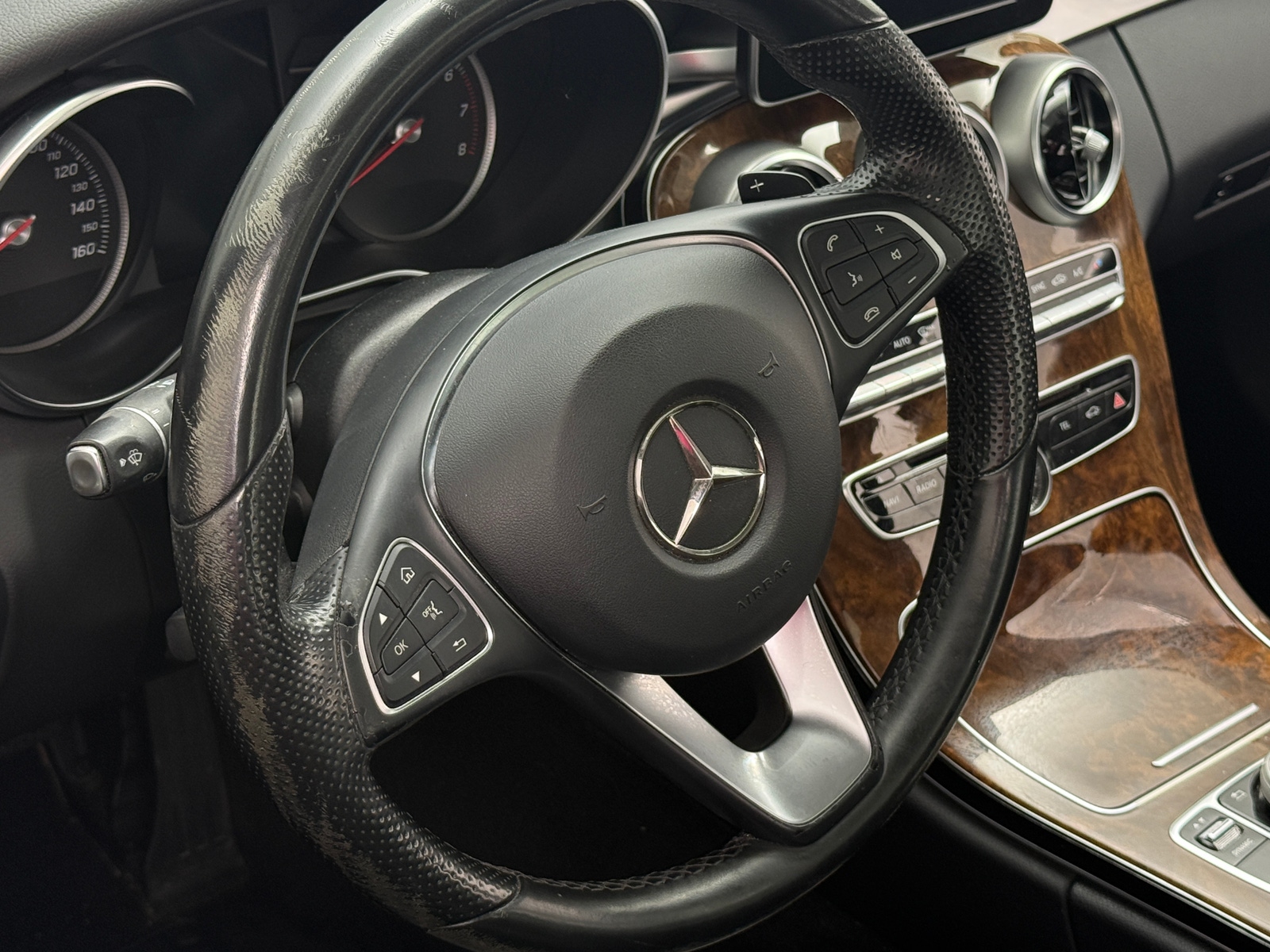 Thumbnail: 2017 Mercedes-Benz C-Class - 4