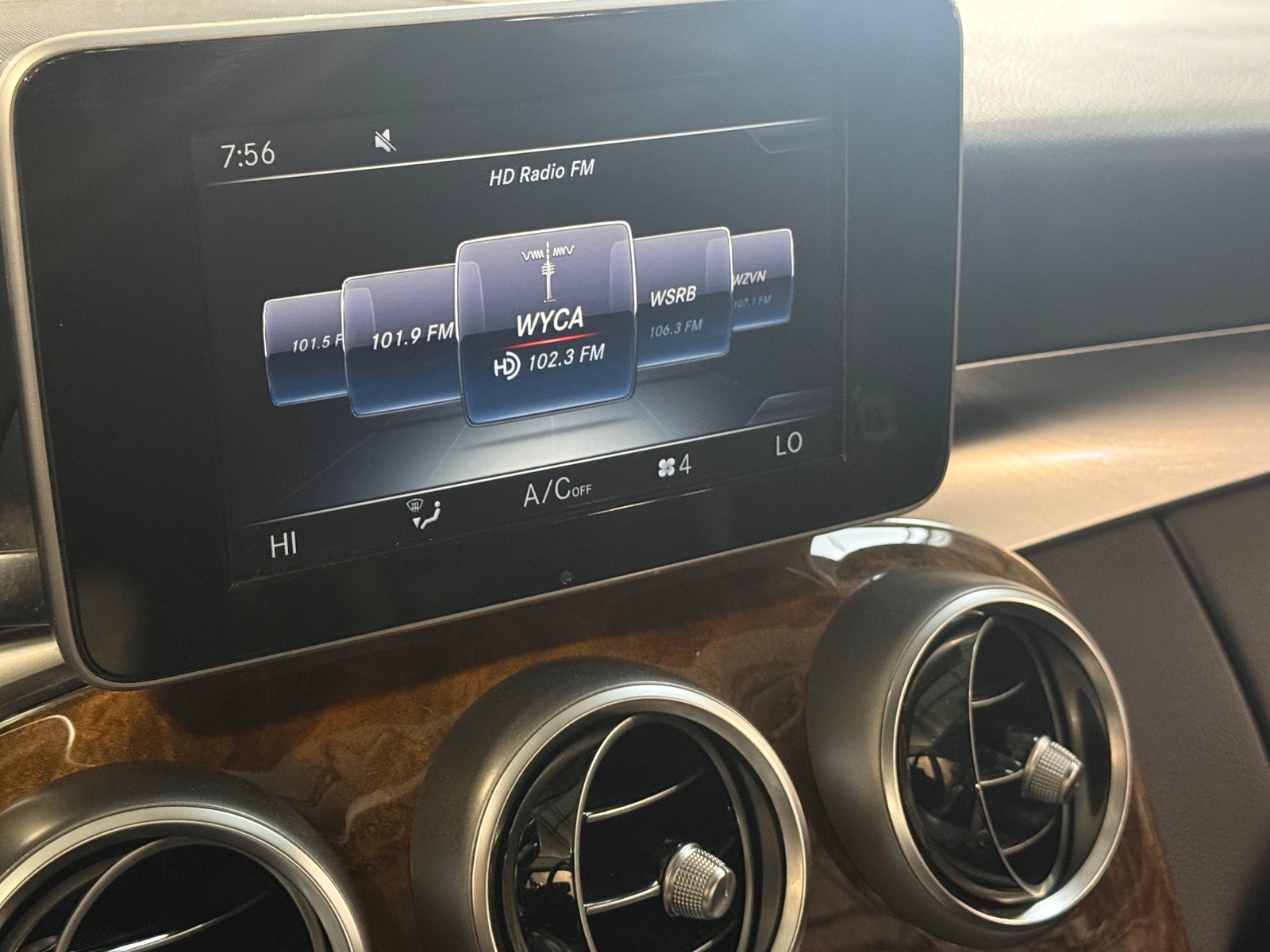 Thumbnail: 2017 Mercedes-Benz C-Class - 3