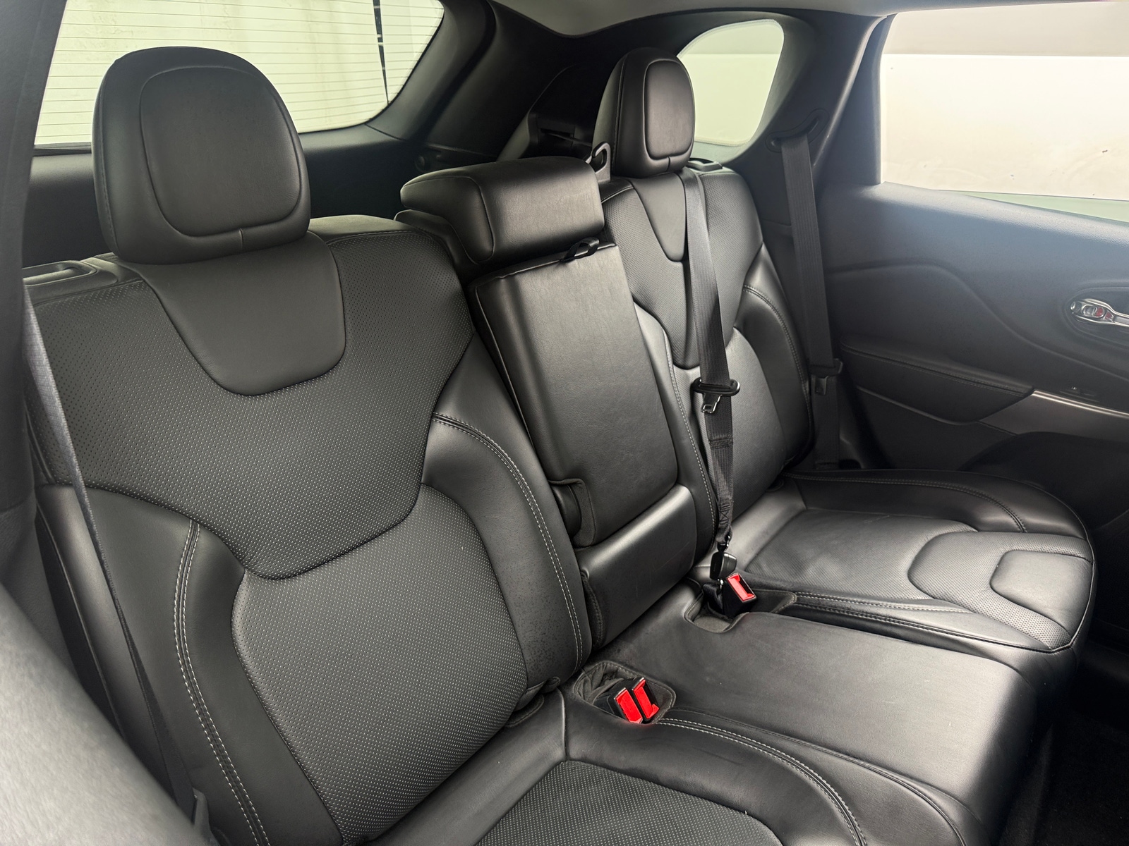 Thumbnail: 2019 Jeep Cherokee - 5