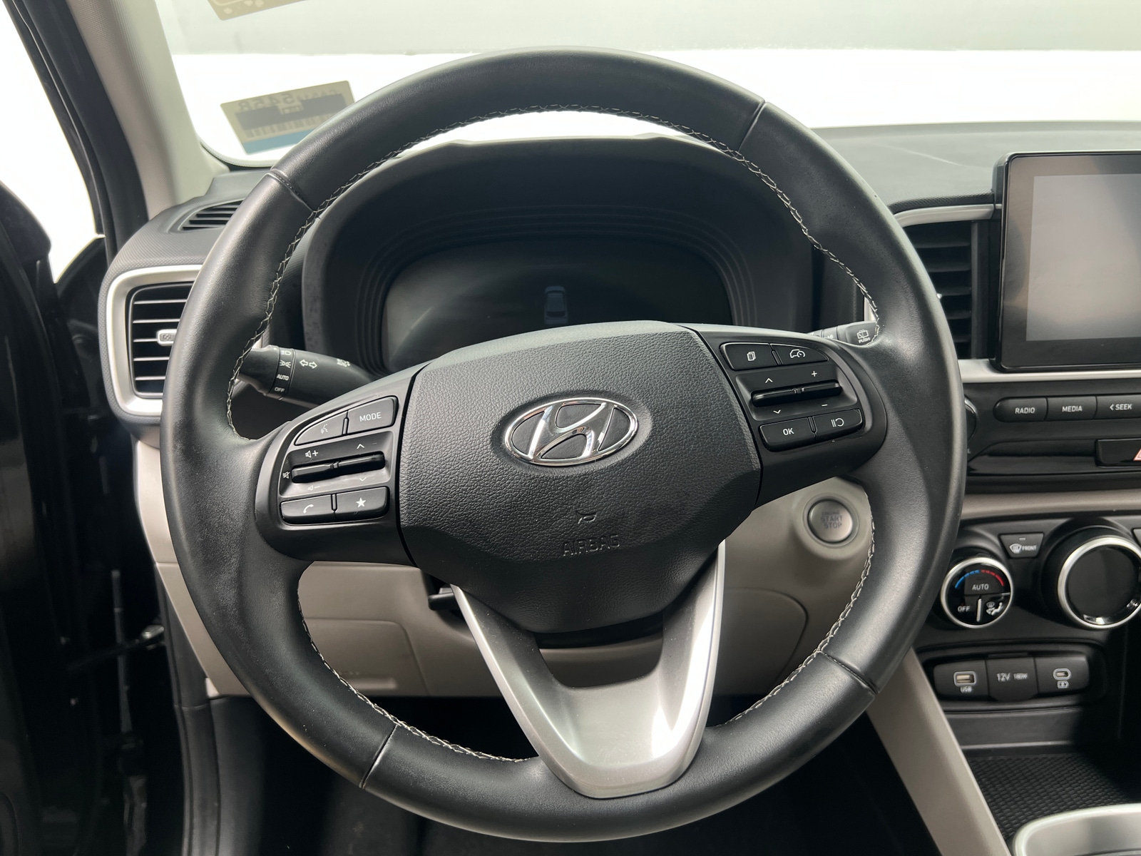 Thumbnail: 2025 Hyundai Venue - 5