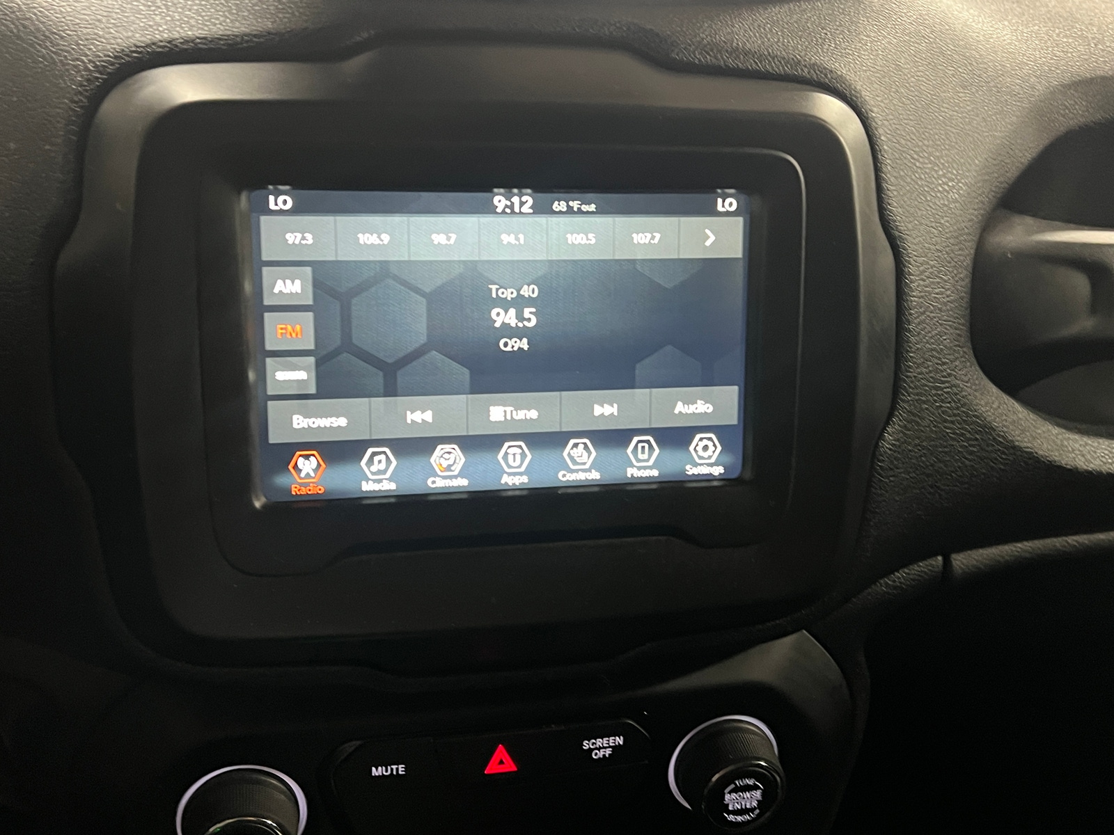 Thumbnail: 2020 Jeep Renegade - 4