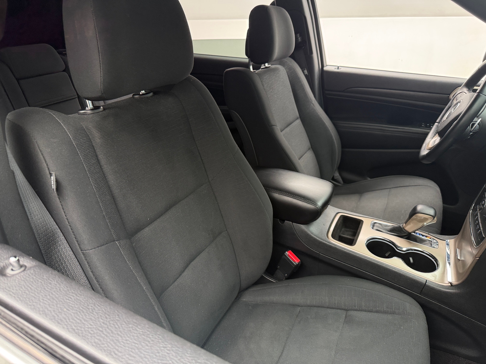 Thumbnail: 2017 Jeep Grand Cherokee - 2