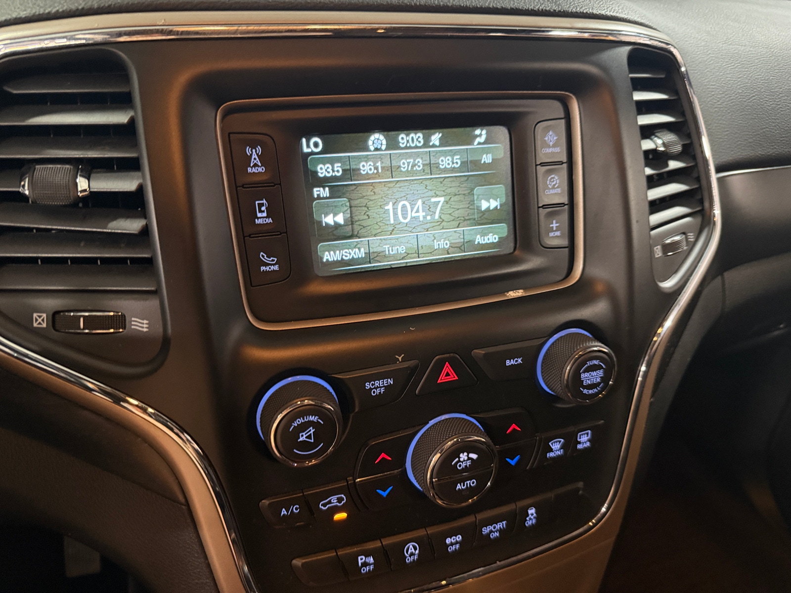 Thumbnail: 2017 Jeep Grand Cherokee - 4