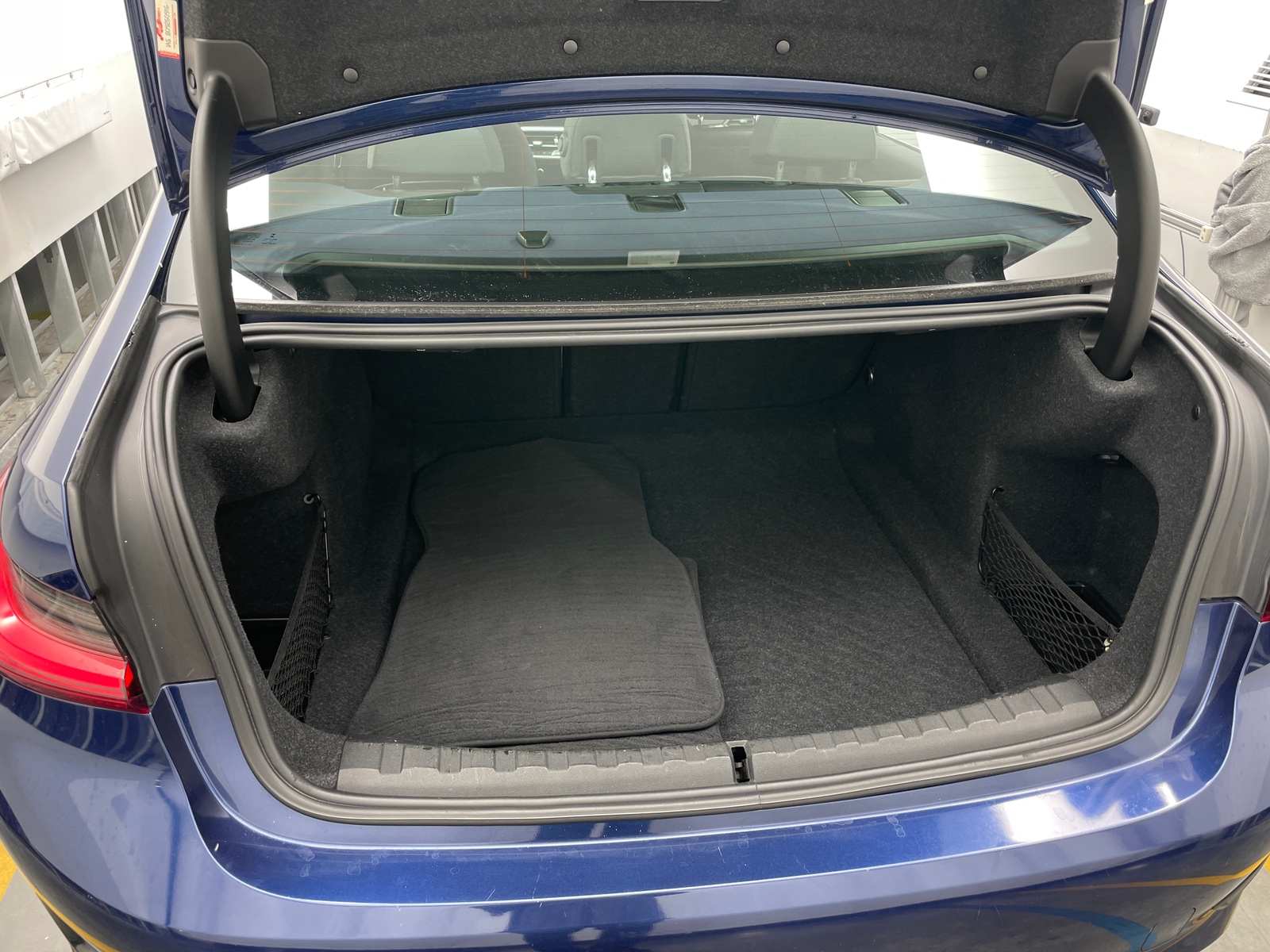 Thumbnail: 2019 BMW 3 Series - 6