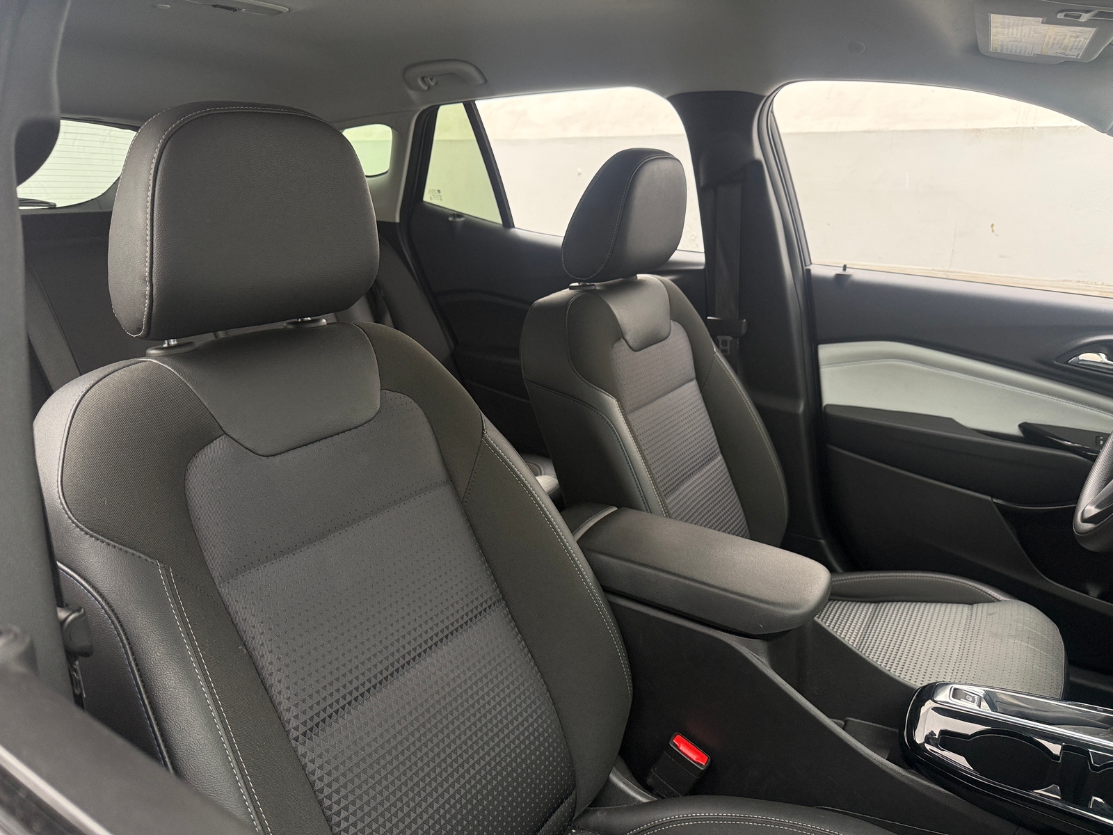 Thumbnail: 2025 Chevrolet Trax - 2