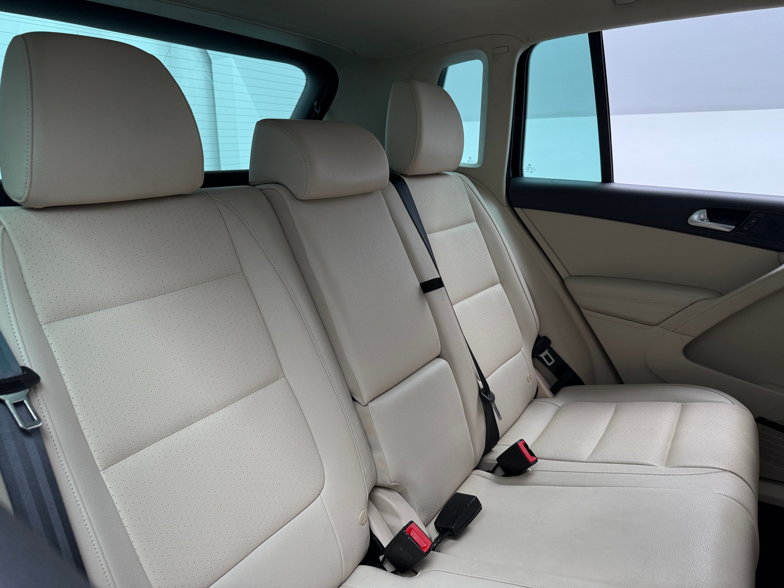 Thumbnail: 2014 Volkswagen Tiguan - 6