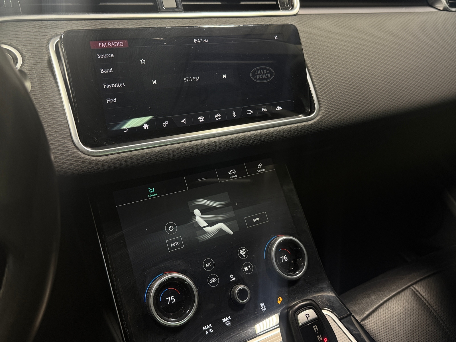 Thumbnail: 2020 Land Rover Range Rover Evoque - 3