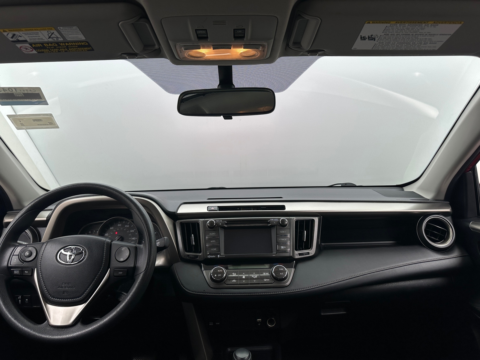 Thumbnail: 2015 Toyota RAV4 - 3