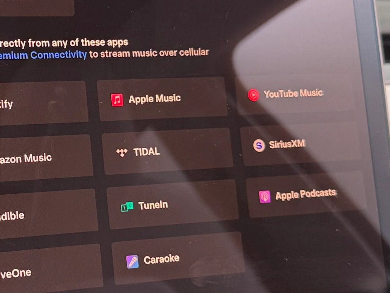 Thumbnail: 2023 Tesla Model Y - 3