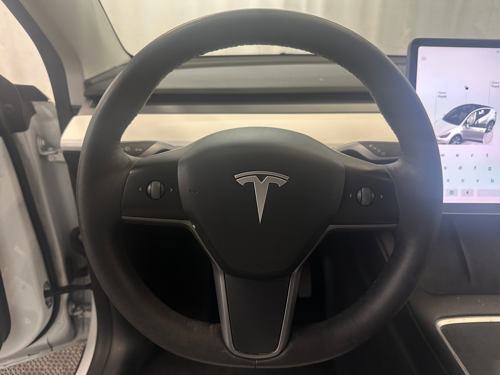 Thumbnail: 2023 Tesla Model Y - 4