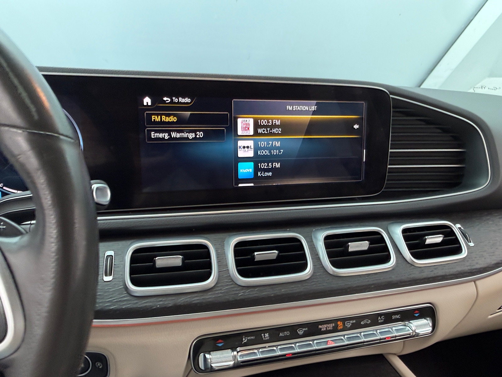 Thumbnail: 2020 Mercedes-Benz GLE - 3