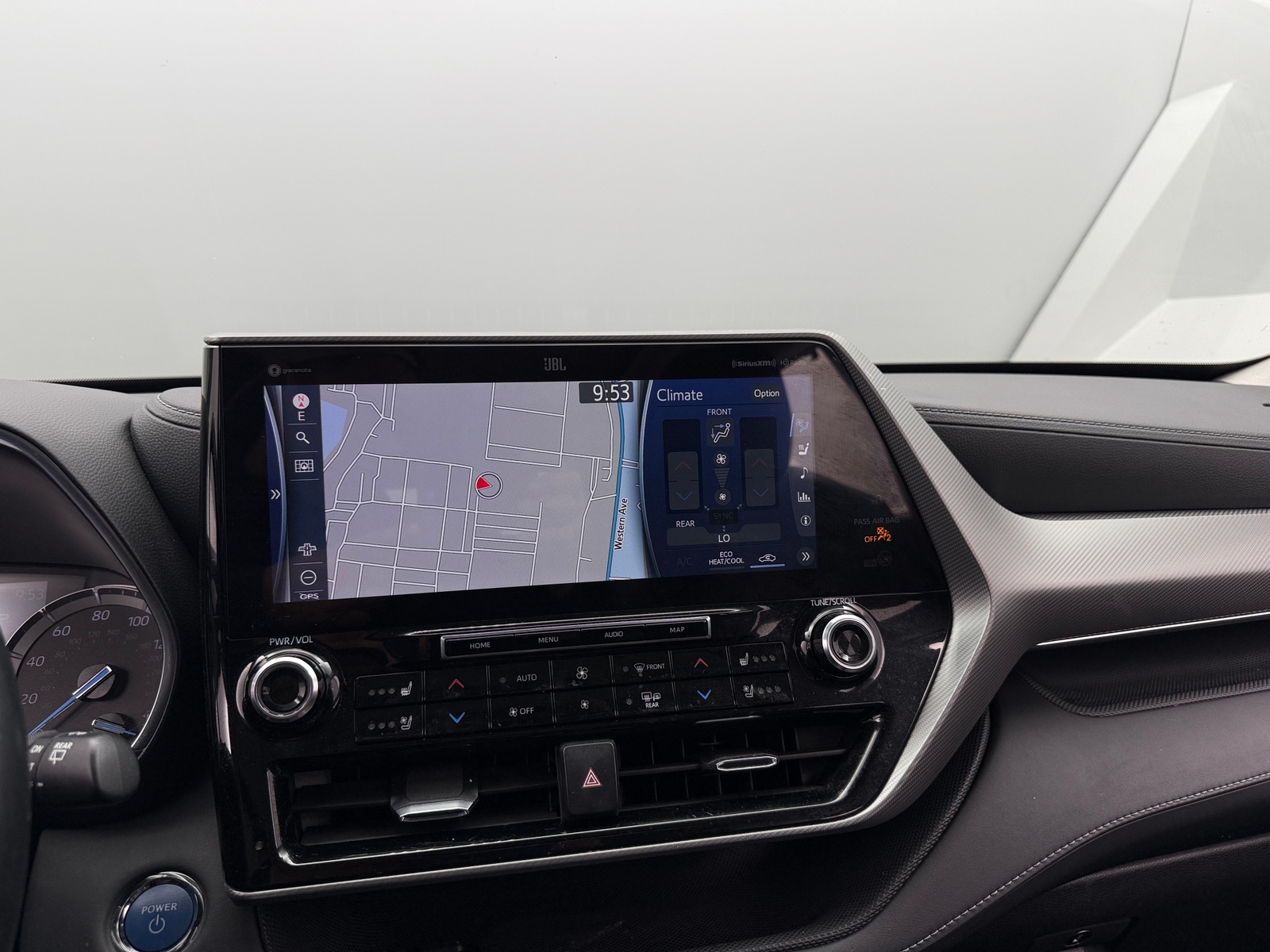 Thumbnail: 2022 Toyota Highlander - 3