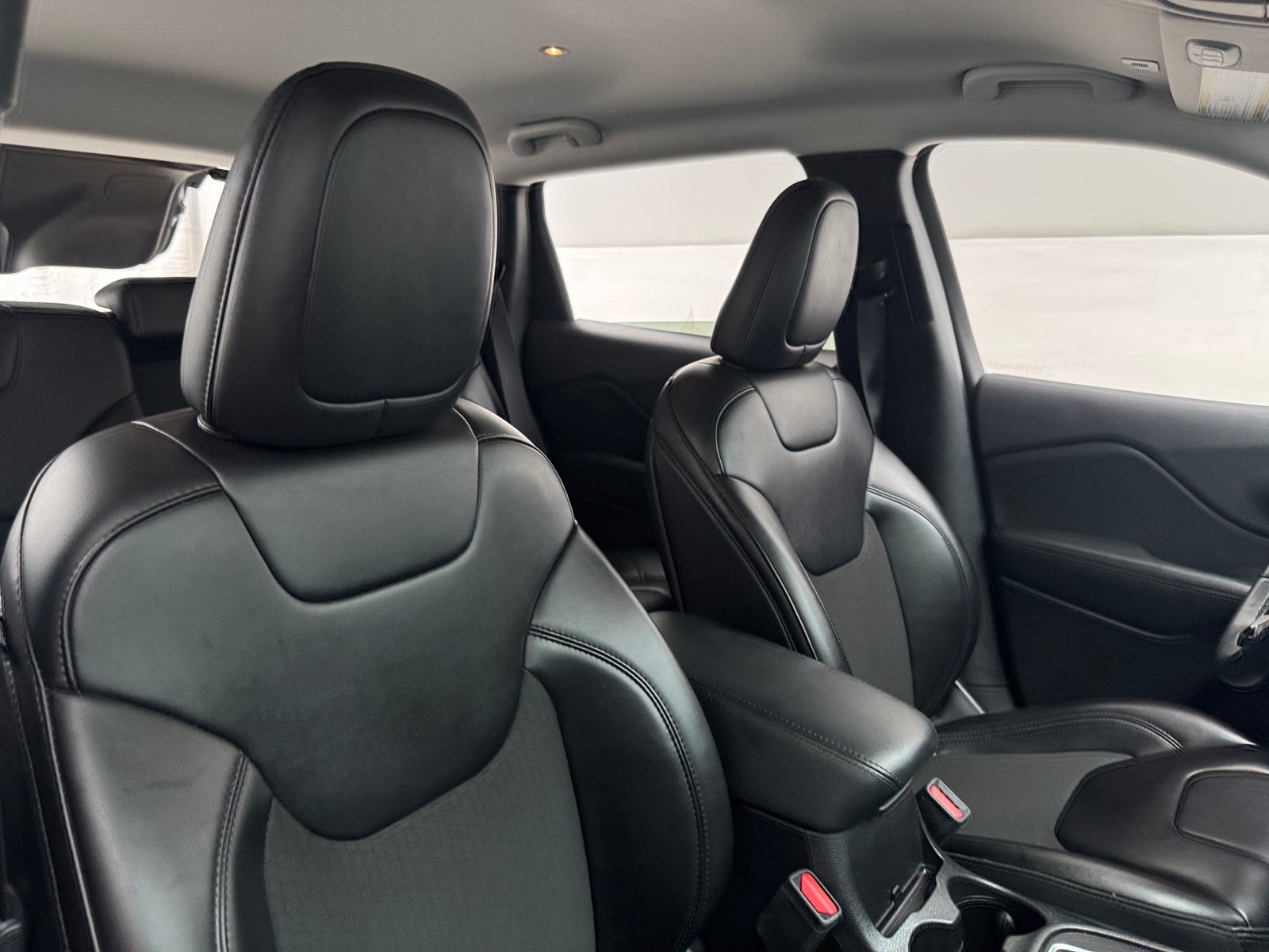 Thumbnail: 2019 Jeep Cherokee - 2