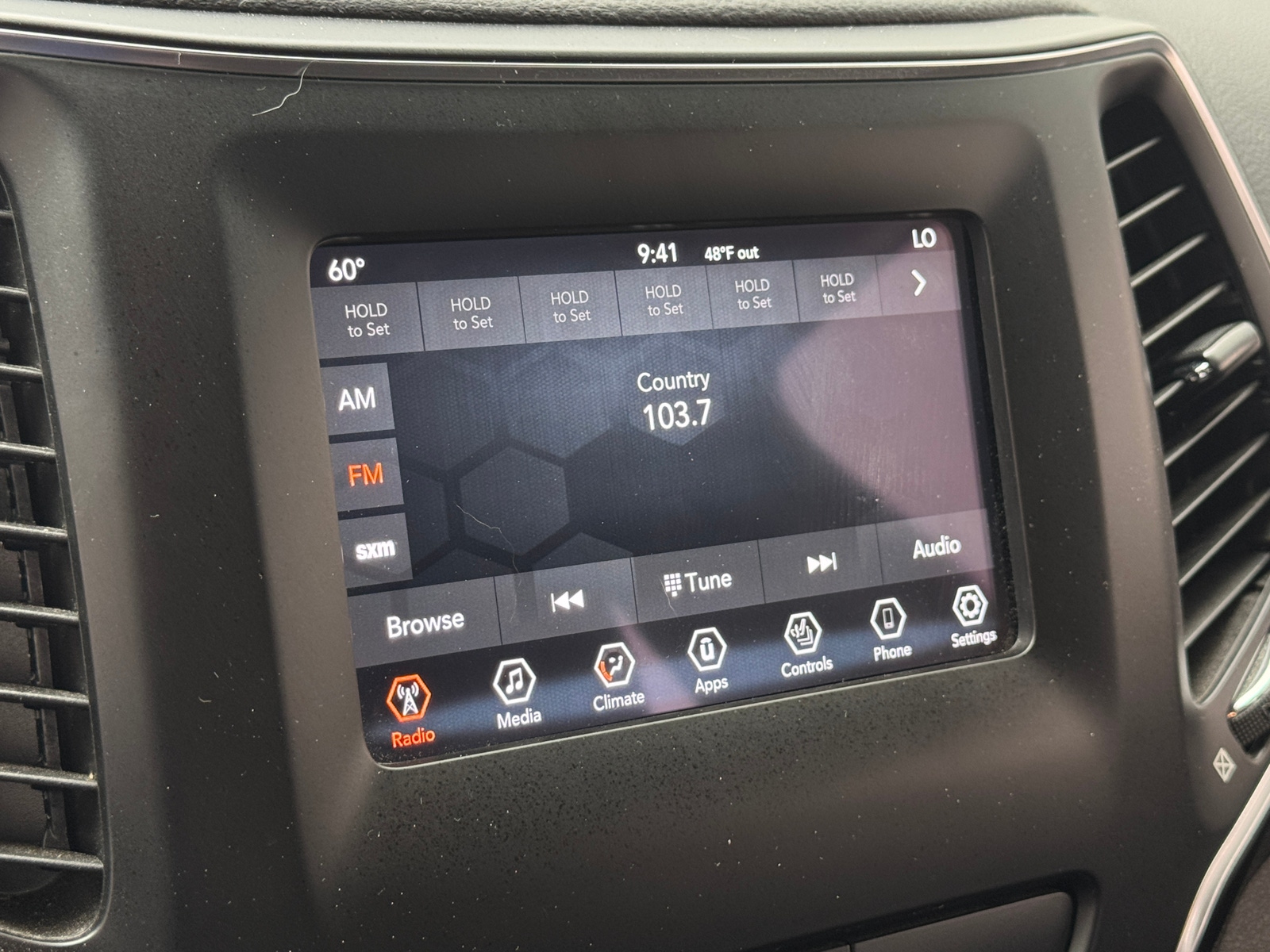 Thumbnail: 2019 Jeep Cherokee - 4