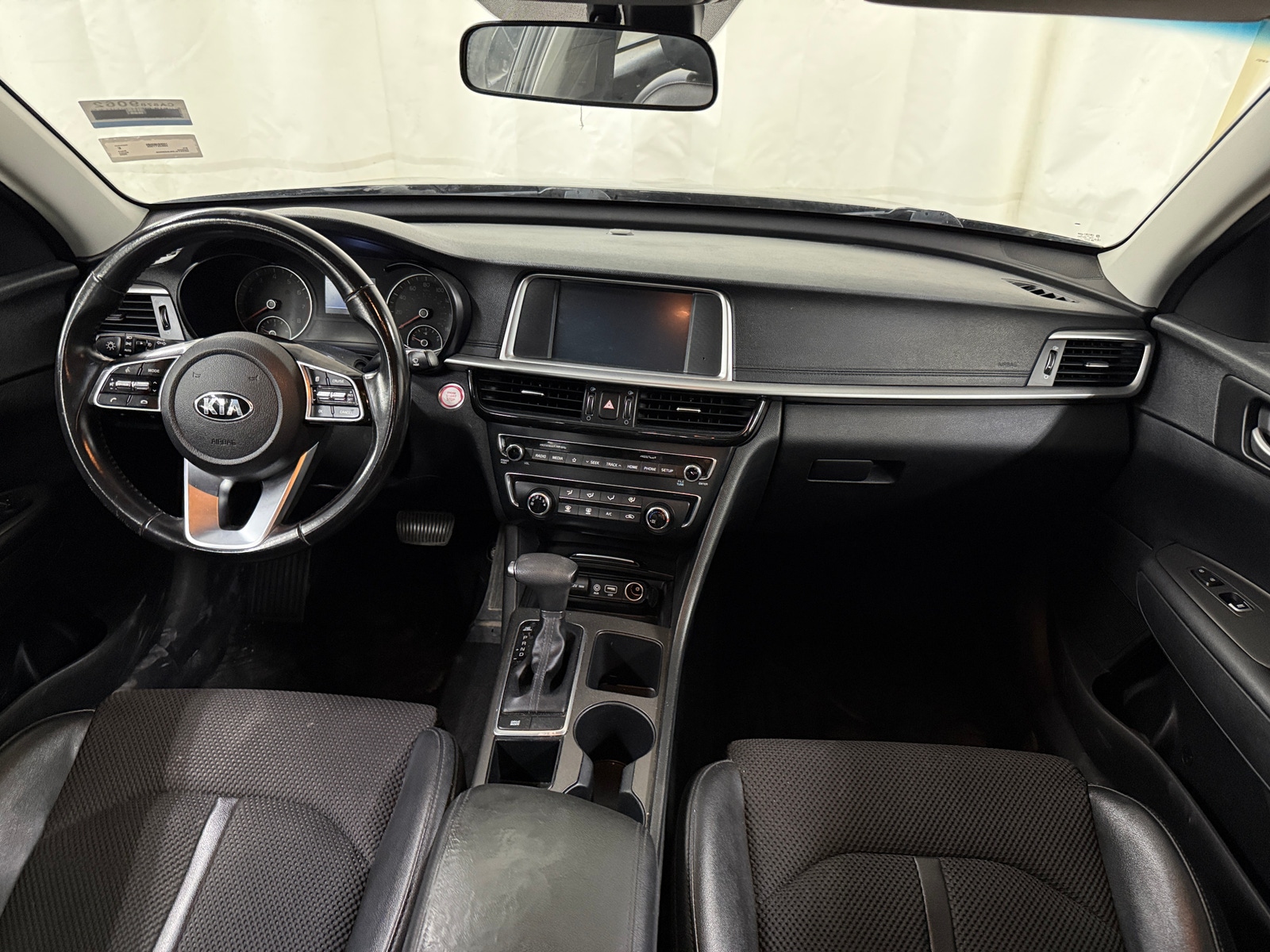 Thumbnail: 2020 Kia Optima - 3